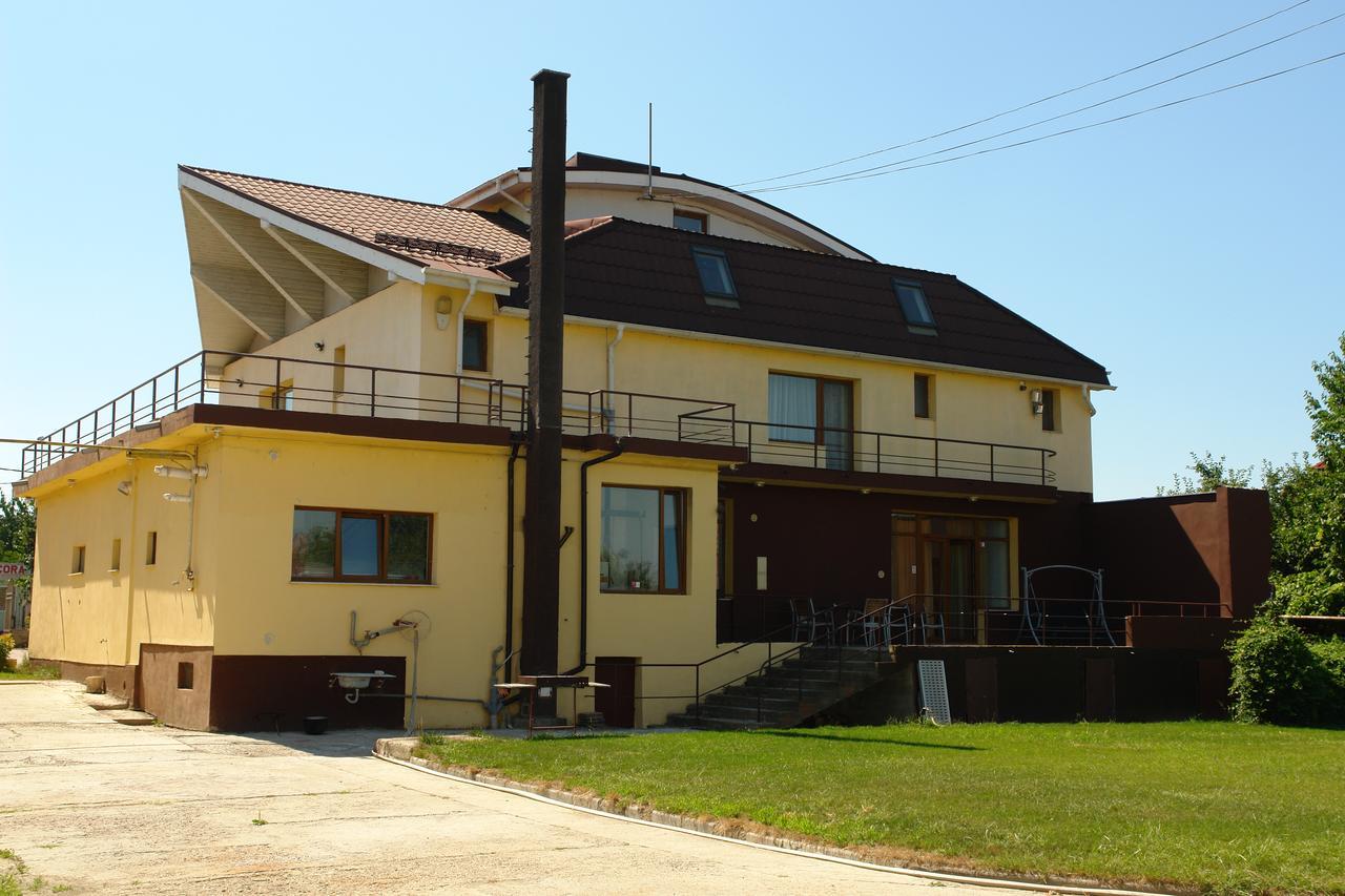 Pensiunea Casa Benko Bacău Exterior foto